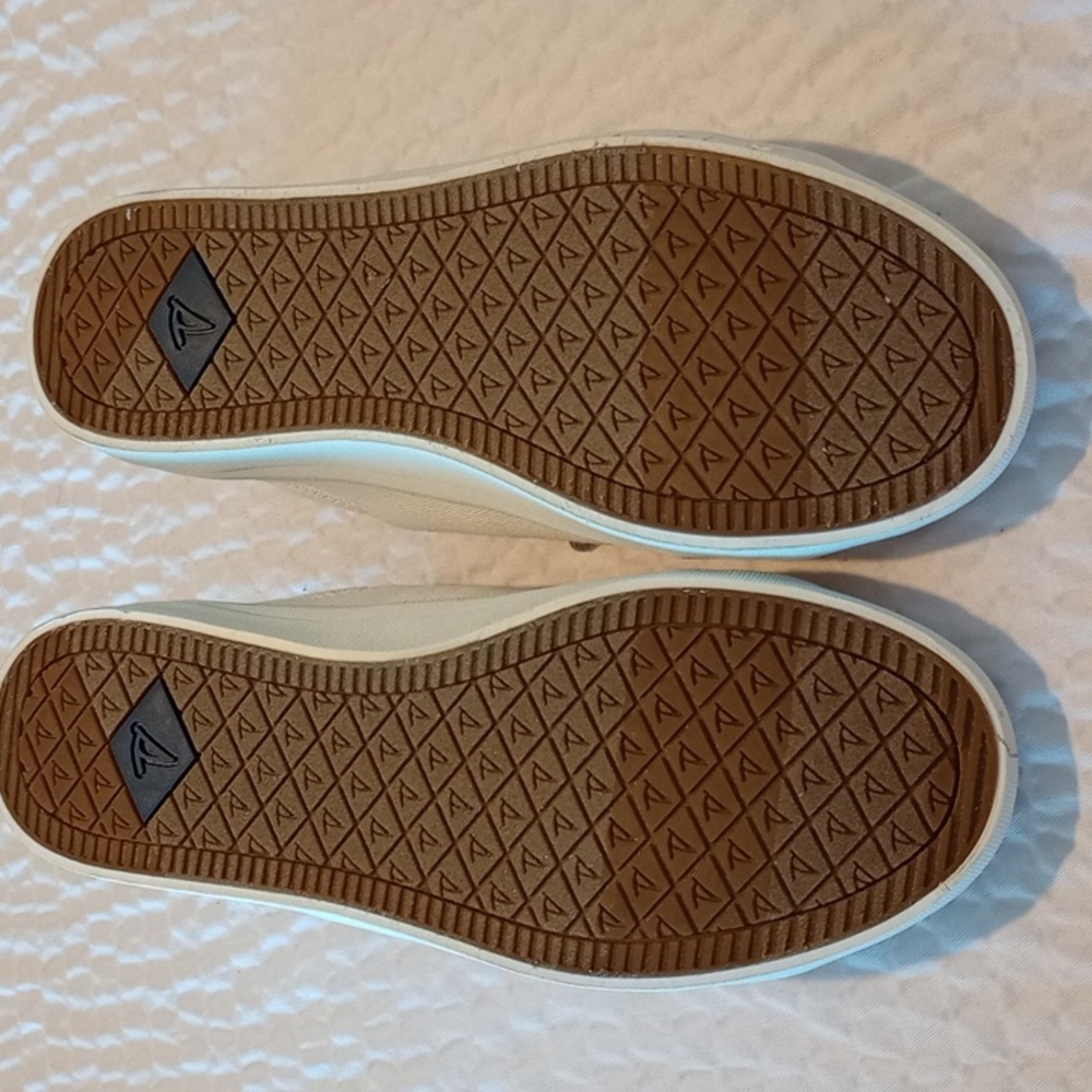 White Sperry - image 4